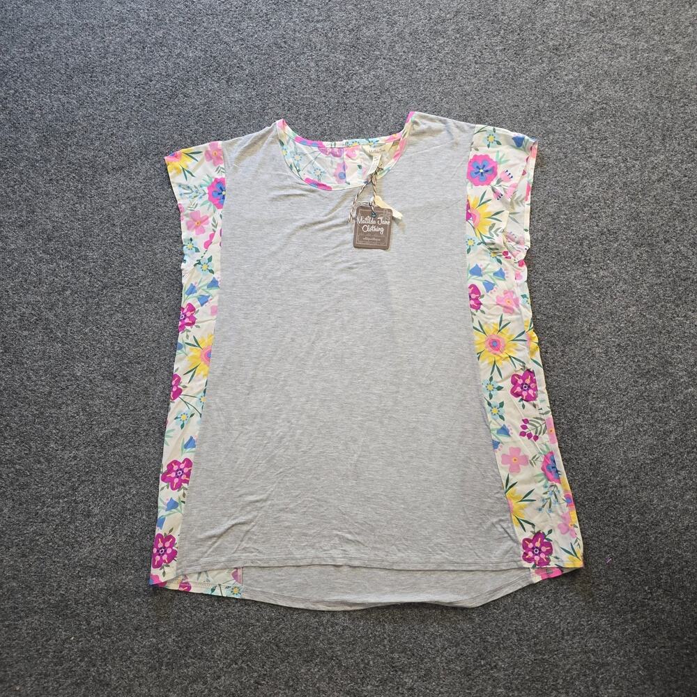 Matilda Jane Top Womens Size Large Gray Floral Trim Short Sleeve Stretchy Casual